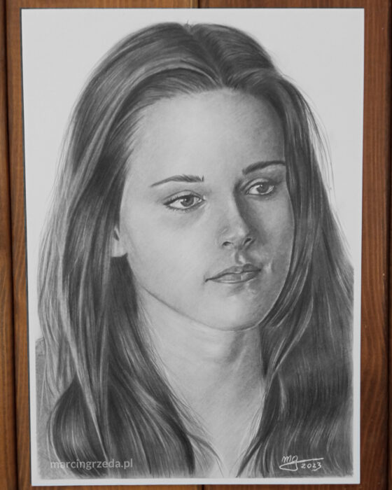 Portret ołówkiem przedstawiający aktorkę Kristen Stewart jako Bella Swan.