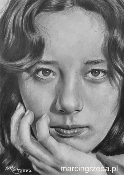 Portret brunetki ołówkiem jako przykład portretu ołówkiem ze zdjęcia z uwzględnieniem odpowiedniego kadrowania
