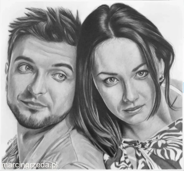 Portret ołówkiem ze zdjęcia przedstawia parę - kobietę i mężczyznę stojących plecami do siebie.
